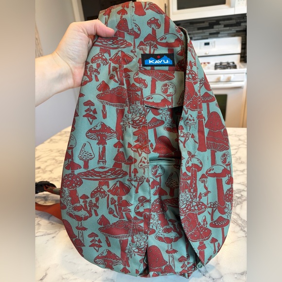 Kavu Rope Sling Bag (Full Size) - Mushrooms - Picture 2 of 11